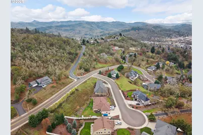 1518 NE Vista Fe Ct, Roseburg, OR 97470 - Photo 42