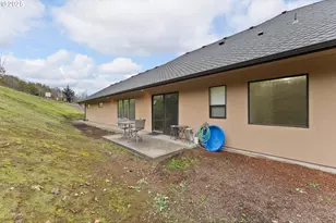 1518 NE Vista Fe Ct, Roseburg, OR 97470 - Photo 38