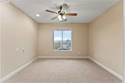 1518 NE Vista Fe Ct, Roseburg, OR 97470 - Photo 32