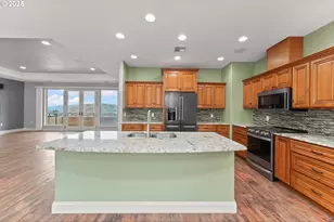 1518 NE Vista Fe Ct, Roseburg, OR 97470 - Photo 16