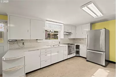 28155 Andy Riggs Rd, Grand Ronde, OR 97347 - Photo 8