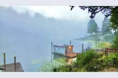70700 Majestic Shores Rd, North Bend, OR 97459 - Photo 36