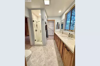 70700 Majestic Shores Rd, North Bend, OR 97459 - Photo 20