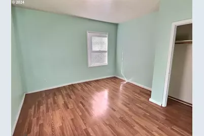 4713 N Commercial Ave, Portland, OR 97217 - Photo 4