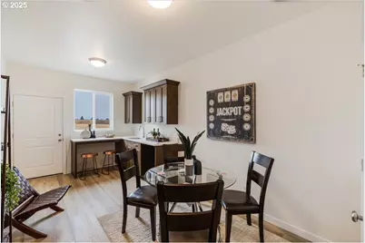 346 SE Kitzmiller Dr, Dallas, OR 97338 - Photo 2