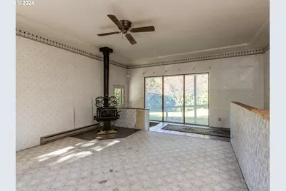 3893 Cedaroak Dr, West Linn, OR 97068 - Photo 8