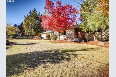 3893 Cedaroak Dr, West Linn, OR 97068 - Photo 1