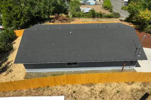 1237 SE Washington Ave, Roseburg, OR 97470 - Photo 28