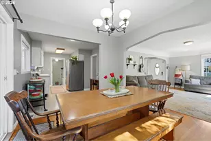 221 SE 109th Ave, Portland, OR 97216 - Photo 4