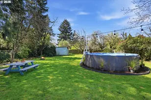 221 SE 109th Ave, Portland, OR 97216 - Photo 36