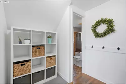 221 SE 109th Ave, Portland, OR 97216 - Photo 28