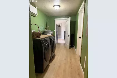 680 S 5th St, Harrisburg, OR 97446 - Photo 14