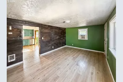 680 S 5th St, Harrisburg, OR 97446 - Photo 4