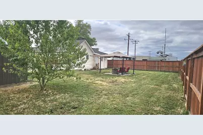 680 S 5th St, Harrisburg, OR 97446 - Photo 24