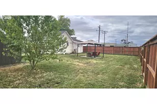 680 S 5th St, Harrisburg, OR 97446 - Photo 24