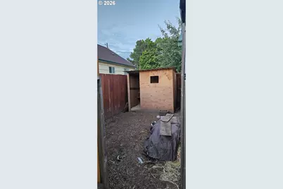 680 S 5th St, Harrisburg, OR 97446 - Photo 18