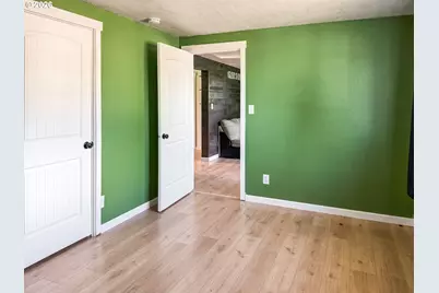 680 S 5th St, Harrisburg, OR 97446 - Photo 20