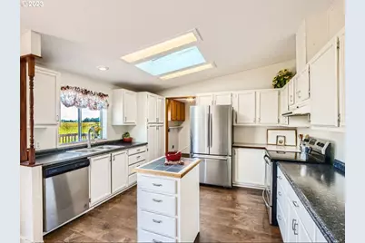 22704 NW Reeder Rd, Portland, OR 97231 - Photo 12