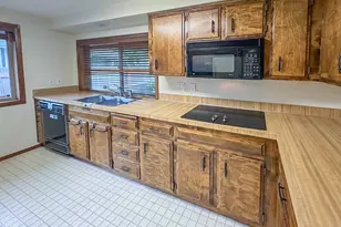 1886 Woodstock Circle, Salem, OR 97304 - Photo 12