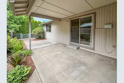 1886 Woodstock Cir, Salem, OR 97304 - Photo 30