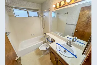 1886 Woodstock Cir, Salem, OR 97304 - Photo 24