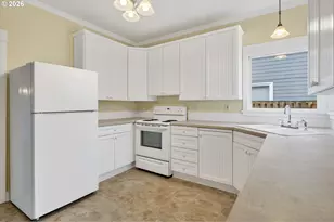 325 E Arlington St, Gladstone, OR 97027 - Photo 16