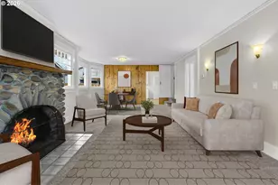 325 E Arlington St, Gladstone, OR 97027 - Photo 4