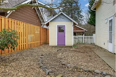 325 E Arlington St, Gladstone, OR 97027 - Photo 42