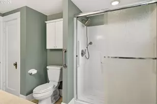 325 E Arlington St, Gladstone, OR 97027 - Photo 20