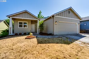 1847 S 61st St, Springfield, OR 97478 - Photo 2