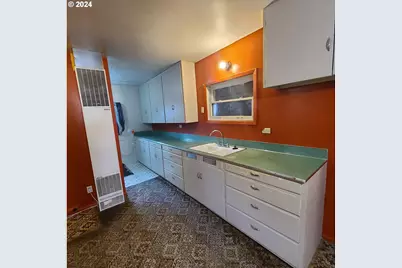 265 N 4th Ave, Elgin, OR 97827 - Photo 14