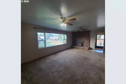 265 N 4th Ave, Elgin, OR 97827 - Photo 12