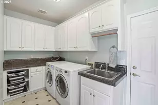 11060 SW Byrom Terrace, Tualatin, OR 97062 - Photo 20