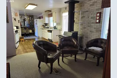 449 Evergreen Ridge Rd, Riddle, OR 97469 - Photo 6