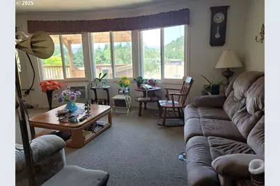 449 Evergreen Ridge Rd, Riddle, OR 97469 - Photo 10