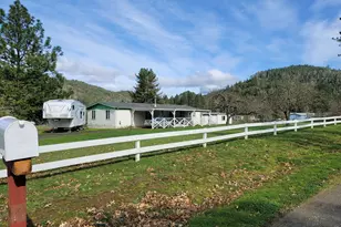 449 Evergreen Ridge Rd, Riddle, OR 97469 - Photo 14