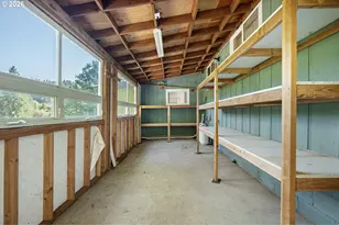 31034 Gowdyville Rd, Cottage Grove, OR 97424 - Photo 30