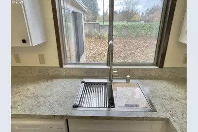 13010 NE Pinebrook St, Vancouver, WA 98684 - Photo 8