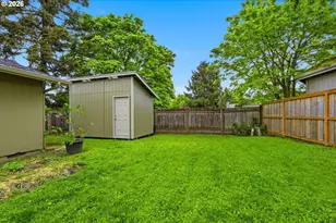 823 W Quinalt St, Springfield, OR 97477 - Photo 36