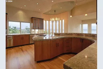 6019 SE Riverside Dr, Vancouver, WA 98661 - Photo 16