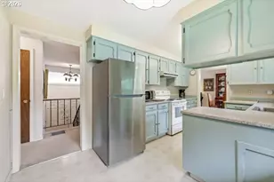 497 NE Scott Ave, Gresham, OR 97030 - Photo 10