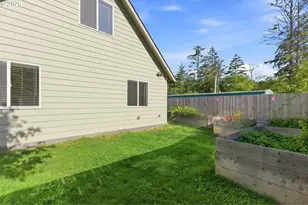 946 S Easy St, Rockaway Beach, OR 97136 - Photo 6