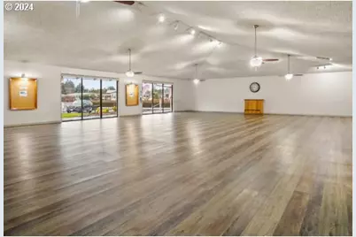 11602 SW Royal Villa Dr, Tigard, OR 97224 - Photo 14