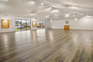 11602 SW Royal Villa Dr, Tigard, OR 97224 - Photo 14