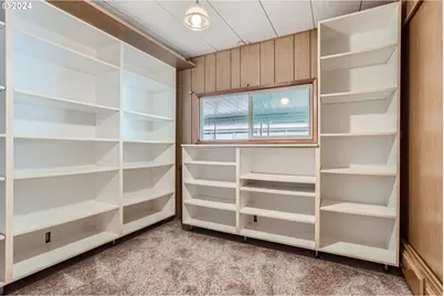 11602 SW Royal Villa Dr, Tigard, OR 97224 - Photo 10