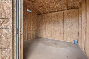 371 SW Kalmia Ave, Warrenton, OR 97146 - Photo 24