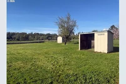 843 Stearns Ln, Oakland, OR 97462 - Photo 12