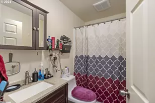 504 E 9th 14 St, Newberg, OR 97132 - Photo 16