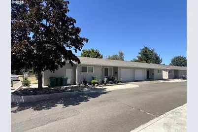 504 E 9th 14 St, Newberg, OR 97132 - Photo 4