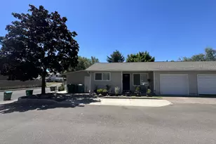 504 E 9th 14 St, Newberg, OR 97132 - Photo 4
